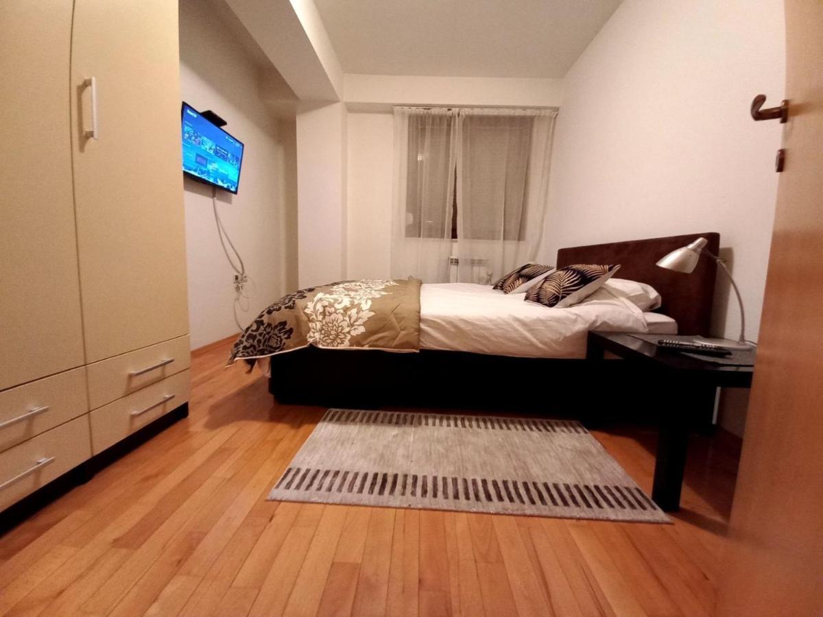 First Choice Apartment Skopje Exterior photo